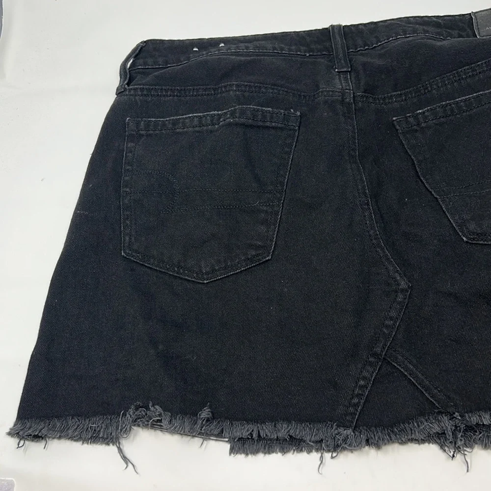 American Eagle Black Distressed High Waisted Raw Hem Skirt Size 8 - Picture 8 of 10